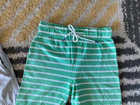 Kraťasky šedé a pásikavé, c&a,116