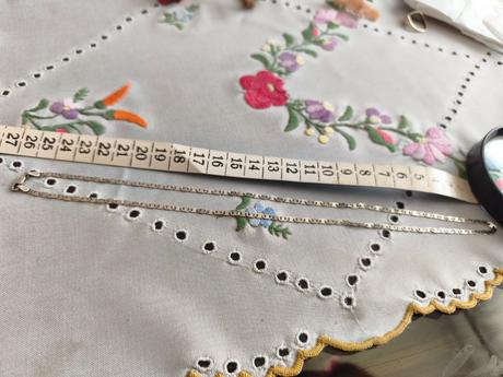 Strieborná retiazka s očkami, 