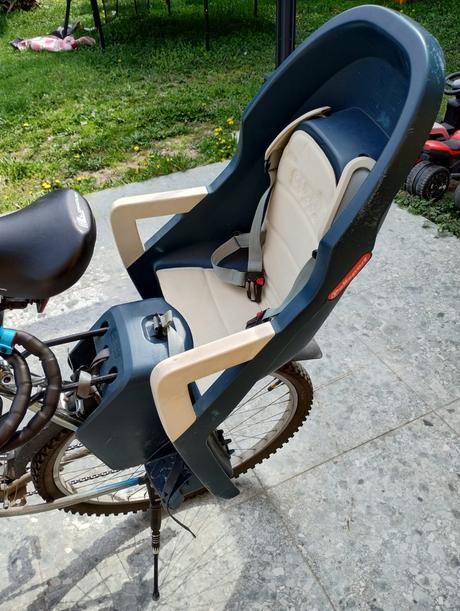 Cyklosedačka zadná, 