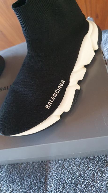 Balenciaga 37, 37