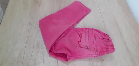 Ružové rifle džínsy love, 116