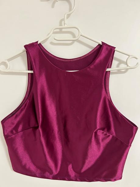 Fialovy top, piazza italia,m