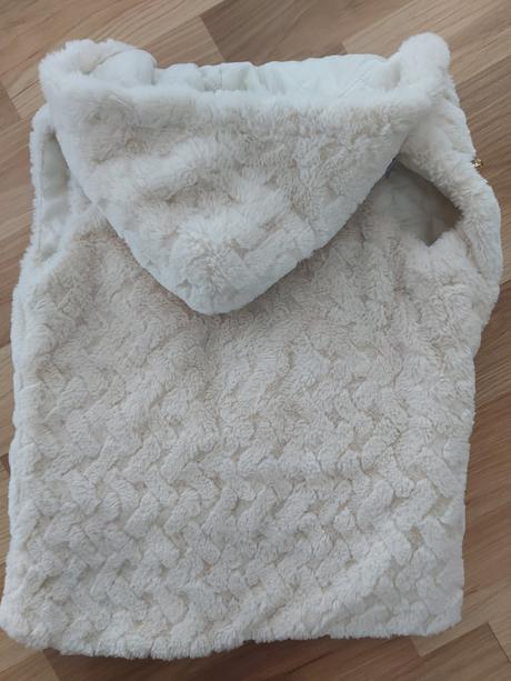 Kožušinková vesta, 140