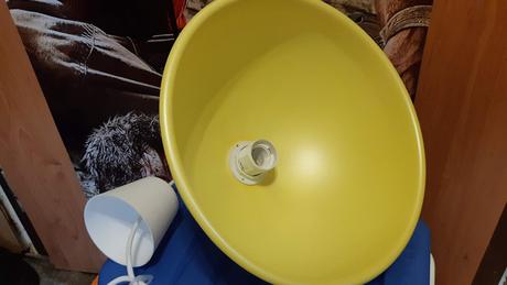 Predám plastové svietidlá na strop objimka., 