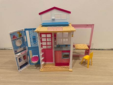 Skladací barbie domcek,