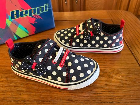 Bodkované tenisky v štýle minnie mouse s mašličkou, 28