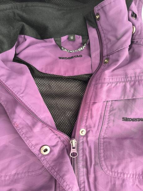 Fialová bunda 10r., skogstad,146