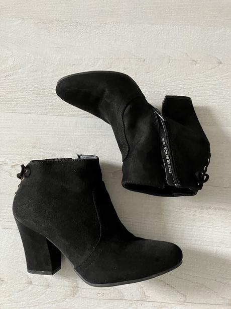 Kotnikove čižmičky, 39