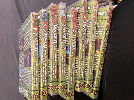 Dvd ninjago po maďarsky, 