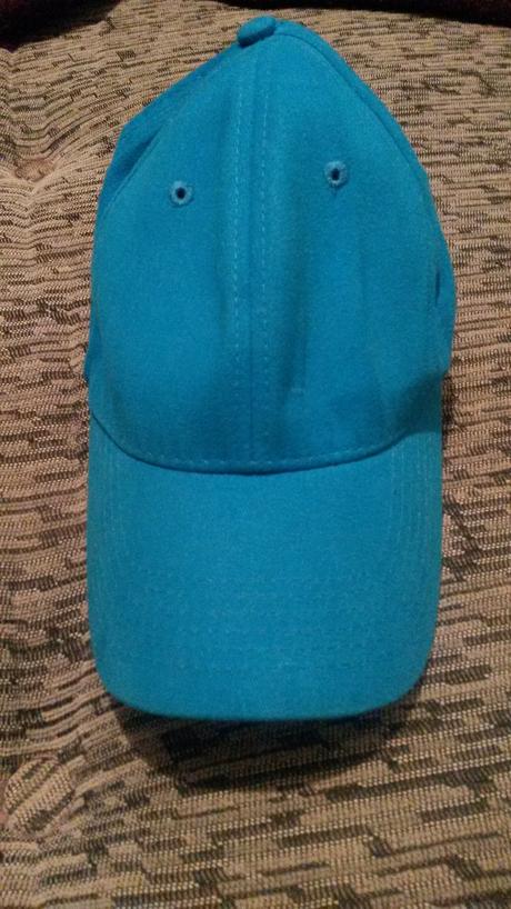 Tyrkysová šiltovka, 158