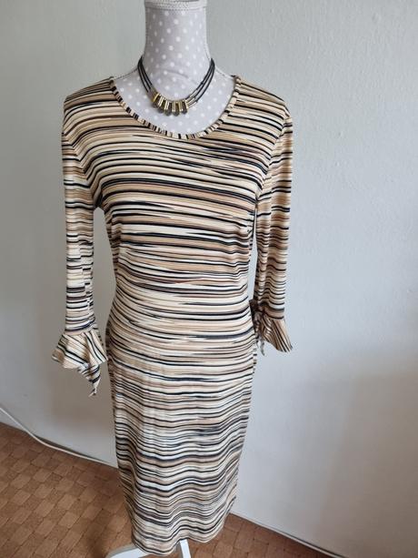 Elastické šaty 38, 38