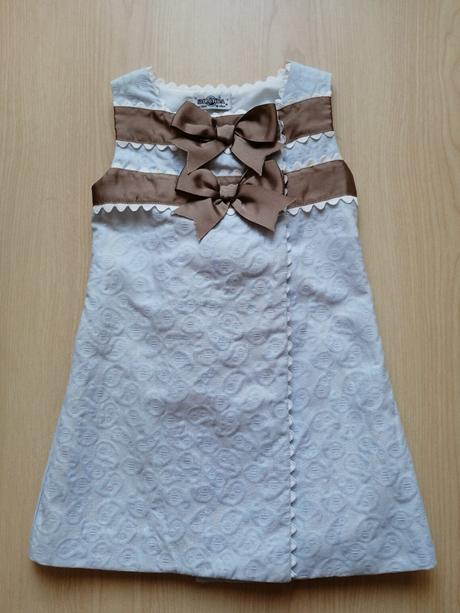 Spolocenske saty, 104