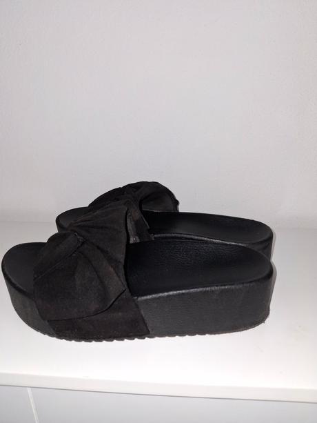 Čierne semišové šlapky pohodlné top, deichmann,38