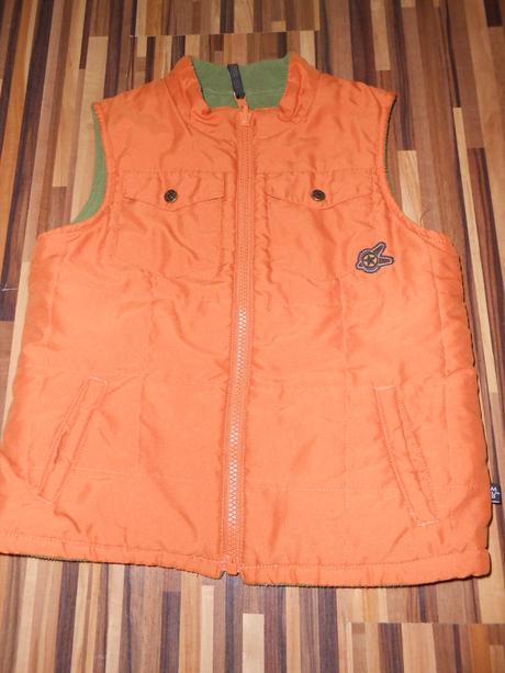 Obojstranná vesta, 104