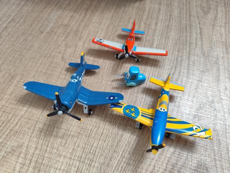 Kovové lietadielka, 
