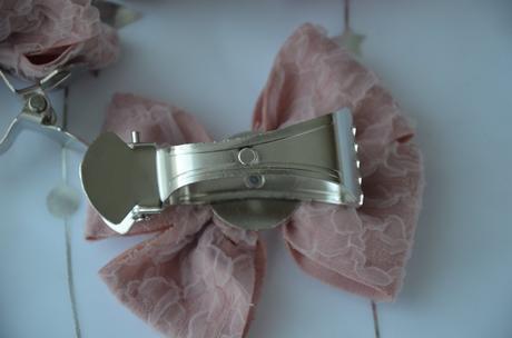 Čipkovaná spona na záves-mašľa,