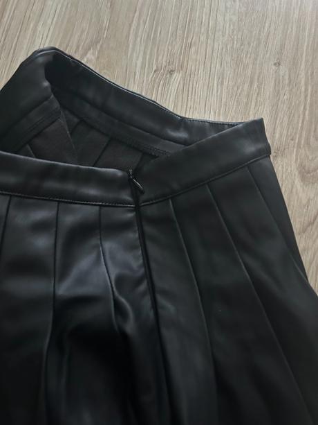 Štýlová plisovaná koženková sukňa tally weijl, tally weijl,s