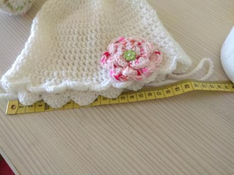 Háčkovana biela čiapka, 98