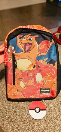 Pokemon batoh charmander1, 