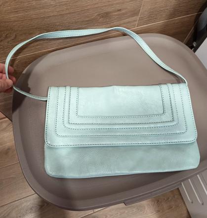 Kabelka esprit, esprit