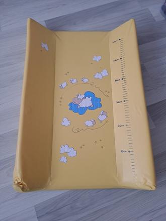 Pevná prebaľovacia podložka,