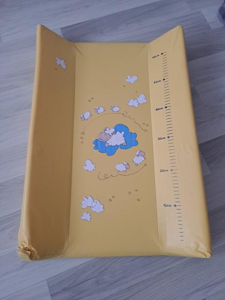 Pevná prebaľovacia podložka, 