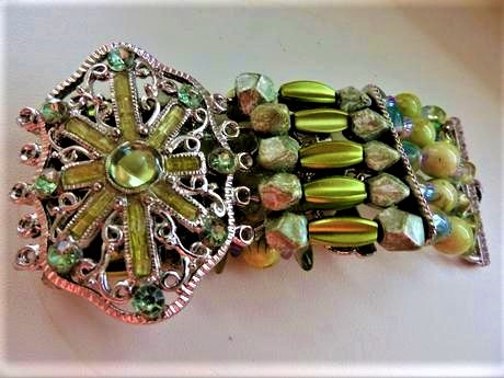 Luxusný masívny náramok,