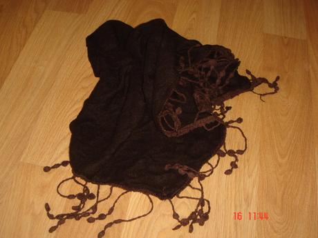 189 hnedy strapcovy trojuholnikovy sal satka,