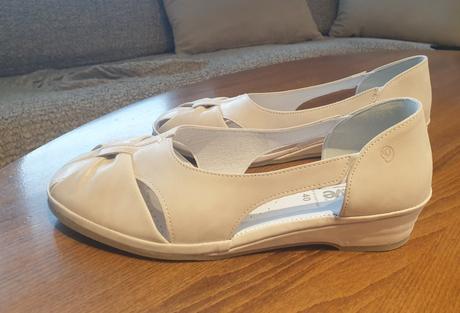 Pohodlné,  kožené sandále, 40