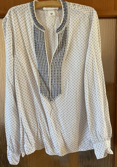 Blúzka zn. h&m s potlačou a výšivkou v. 36, h&m,36