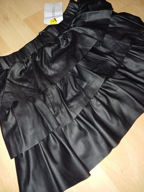 Nové veci pre dievčatko v.110, 104–116