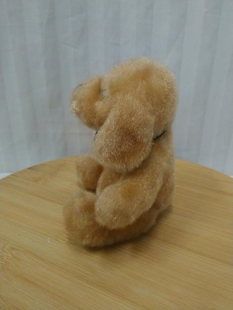 Plyšový hnedý psík, sediaci, 14 cm, 