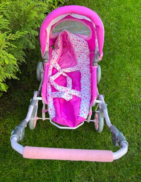 Kočiarik pre bábiky, 