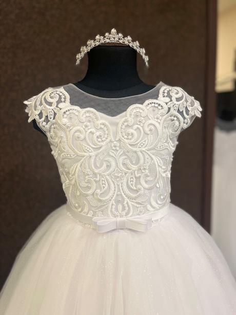 Šaty na prijimanie, 134 / 140