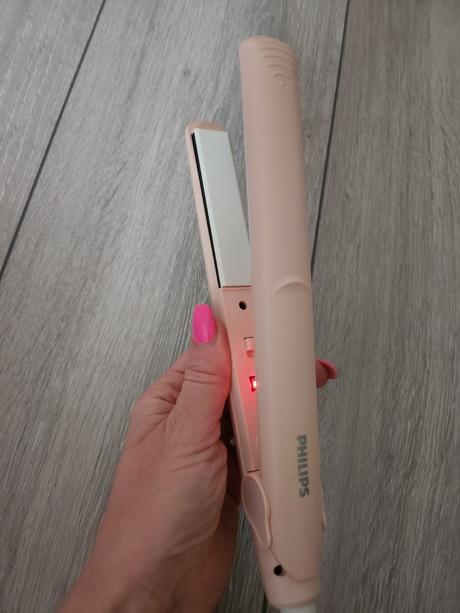 Ružová žehlička philips, 