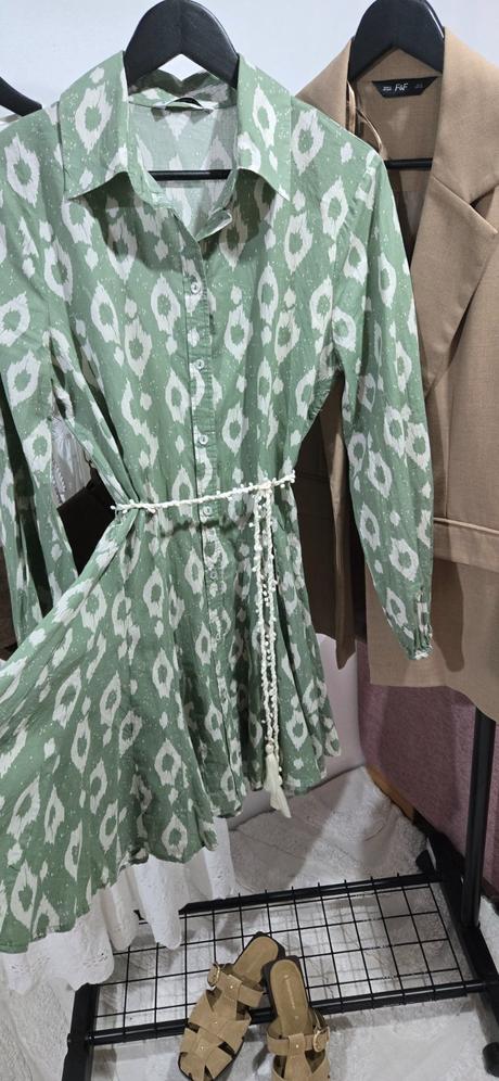 Šaty stradivarius, stradivarius,m