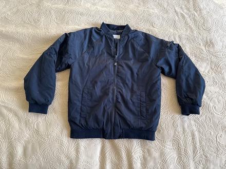 Tmavomodrá bomberka, sinsay,128