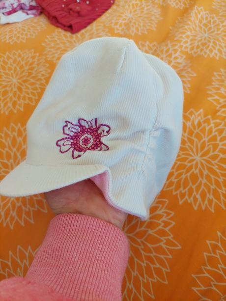 Čiapka na prechodné obdobie, 104