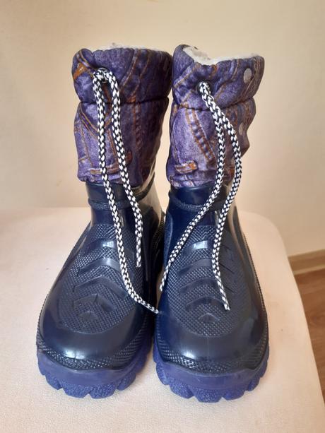 Vyteplené gumáky, 26