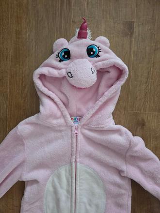 Overal jednorozec, 140