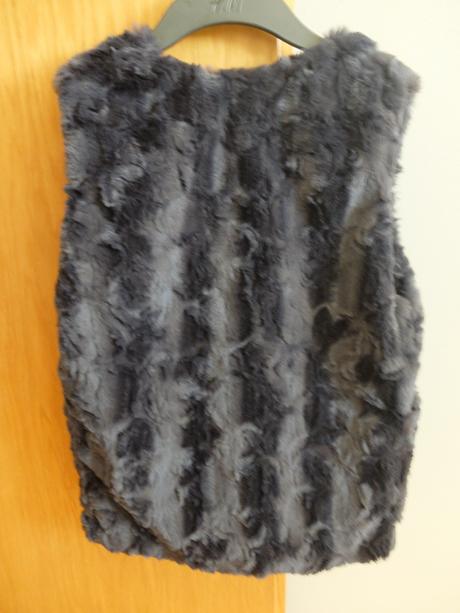 Kožušinová vesta zara 140, zara,140