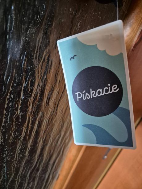 Čierne tričko pískacie l, l