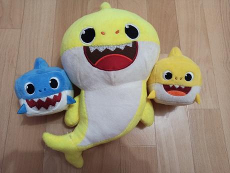 Spievajúci baby shark,