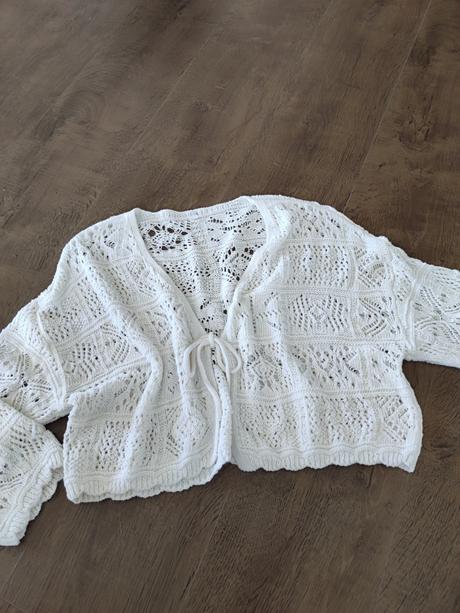 Dámske svetrikove bolerko bershka, l