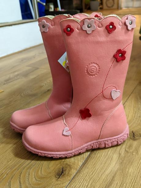 Dievčenské čižmy, 33