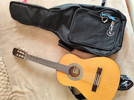 Gitara 3/4 alba + pás + púzdro, 