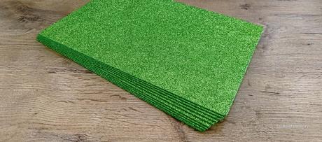 Dekoračná guma - trblietavá -zelená - a4,