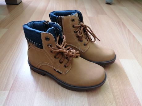 Nenosené topanky, 31