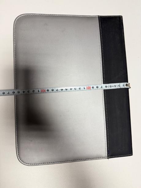 Konferenčné puzdro na dokumenty, 