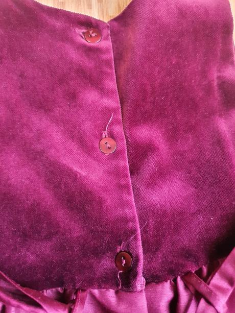 Zamatove saty, next,104